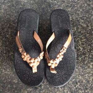 Clarks wedge flip flops